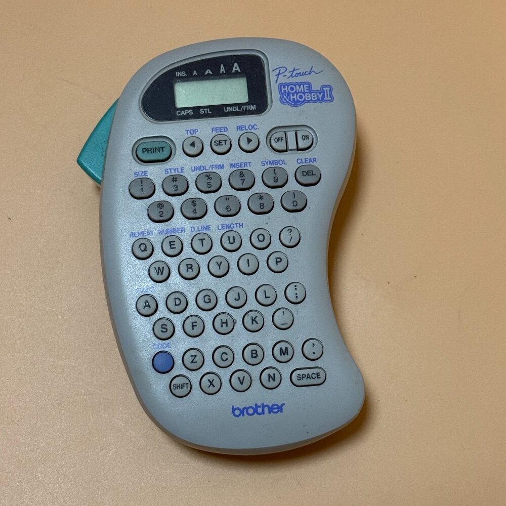 Brother P-Touch Home & Hobby II PT-110 Handheld Label Maker Gray